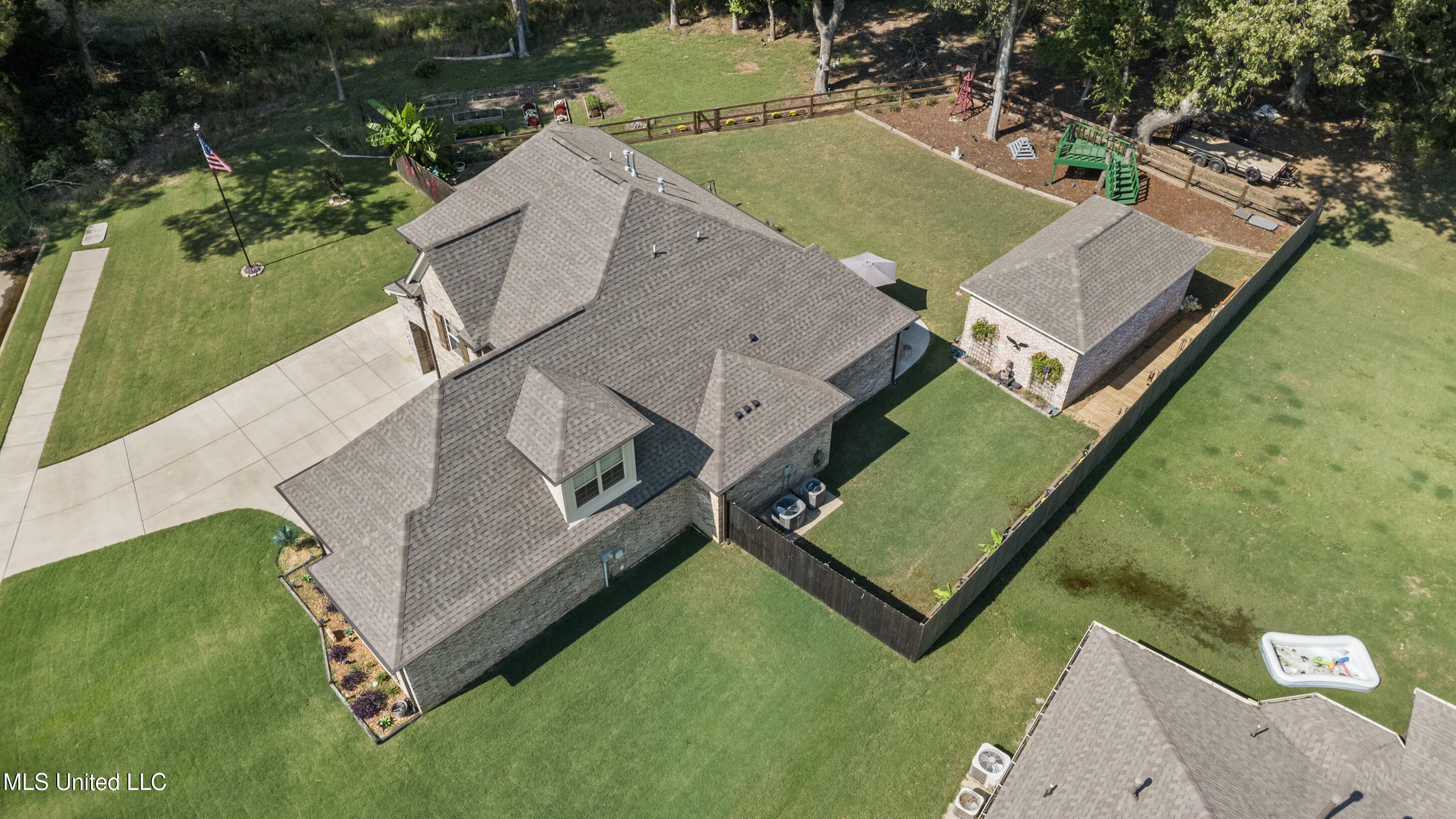 1988 Garrett Drive Hernando, MS 38632 - Photo 37 of 42 dji_0009
