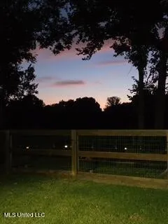 $443,900 | 1988 Garrett Drive, Hernando, MS 38632