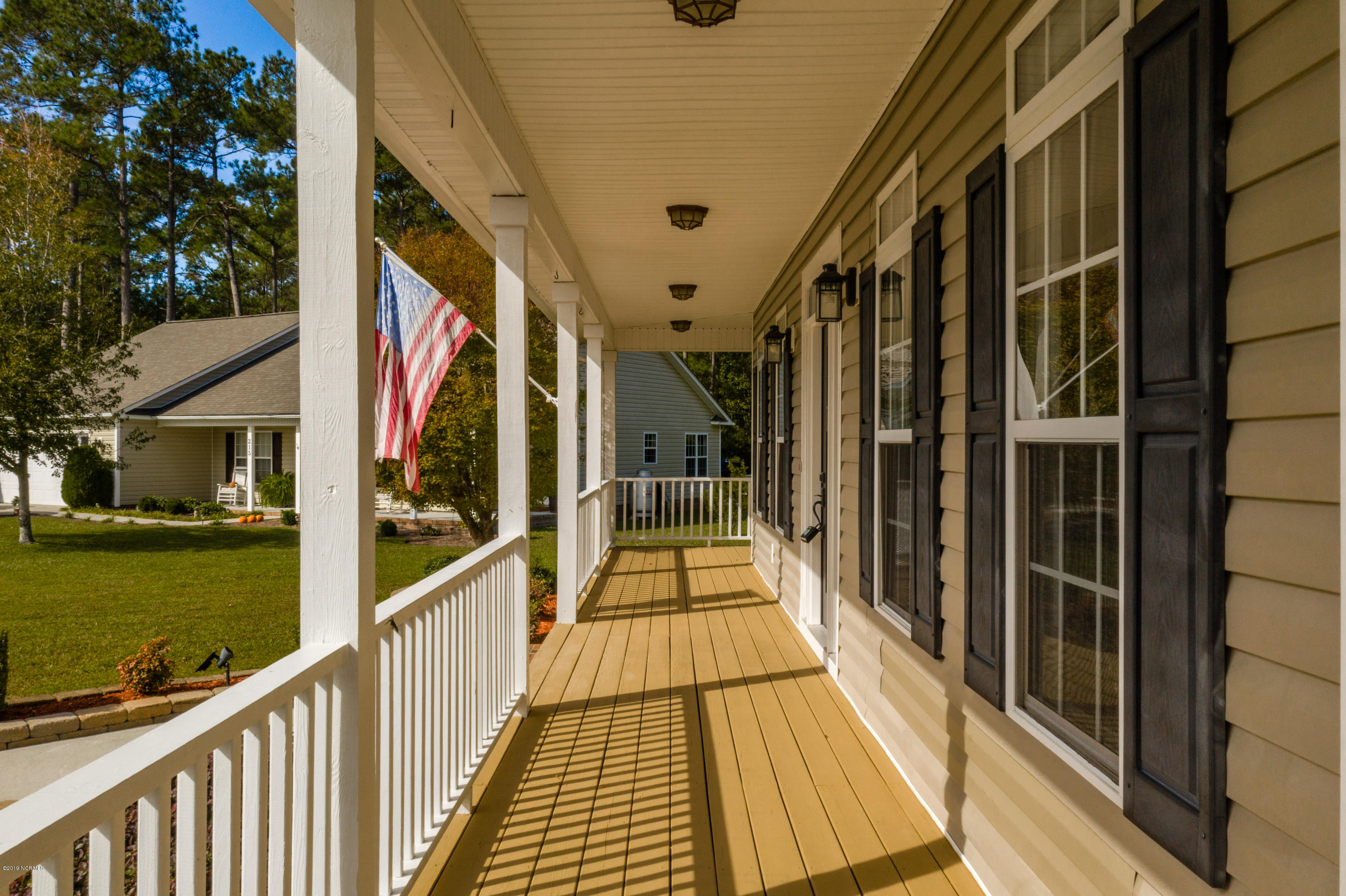 212 Portland Place Hubert, NC 28539 - Photo 3 of 23 212 Portland Place-19