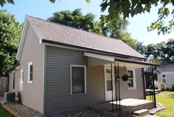 $1,800 | 930 West Kirkwood Avenue, Bloomington, IN 47404