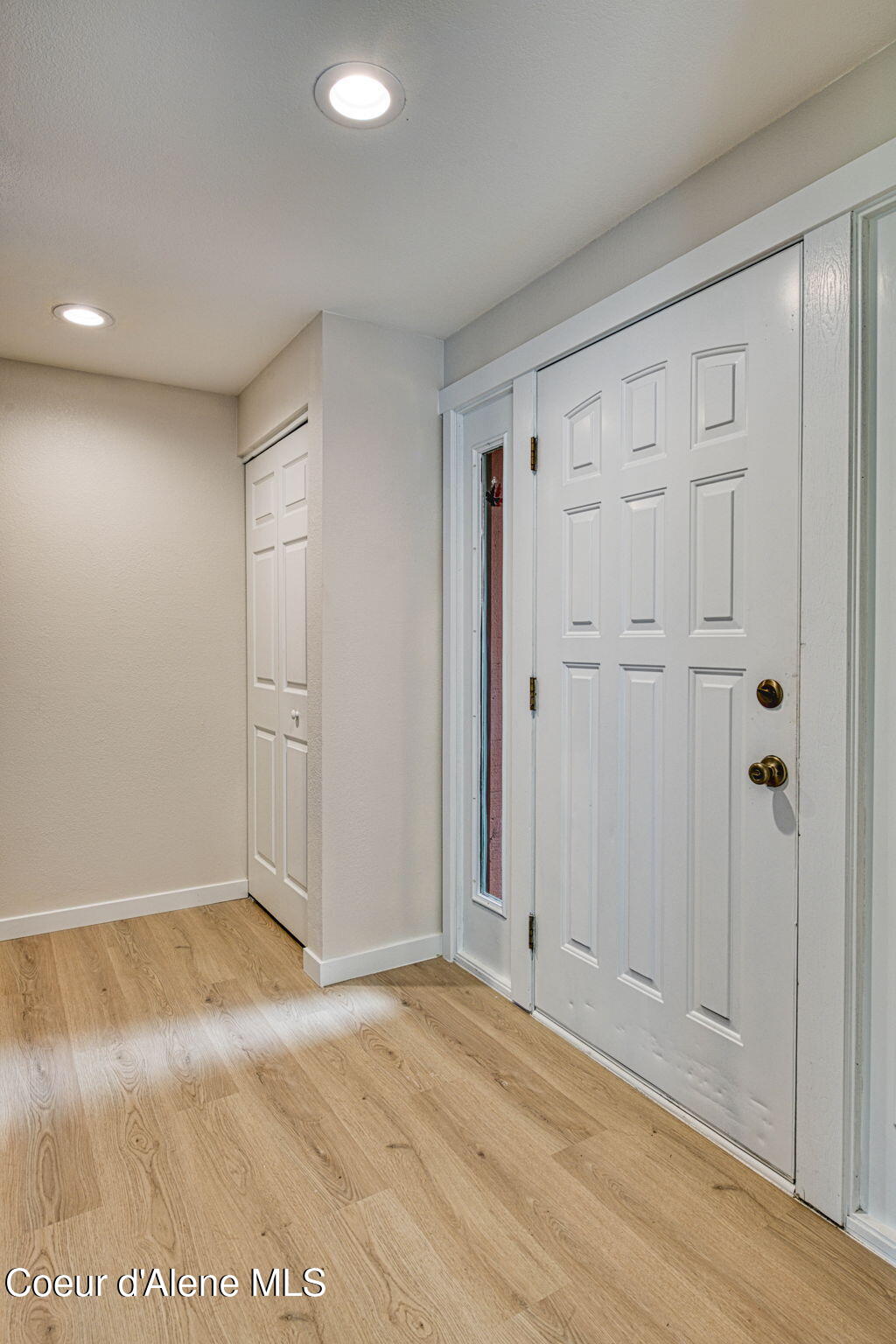 5299 West Green Court, Unit 2 Rathdrum, ID 83858 - Photo 16 of 49 Entry