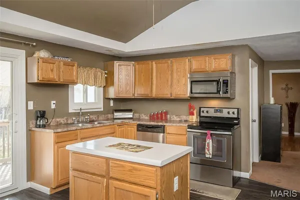 $169,000 | 304 Indiana Avenue, South Roxana, IL 62087