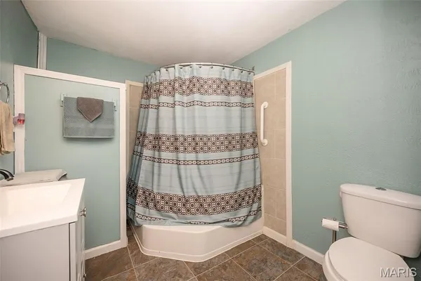 $169,000 | 304 Indiana Avenue, South Roxana, IL 62087