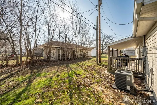 $169,000 | 304 Indiana Avenue, South Roxana, IL 62087