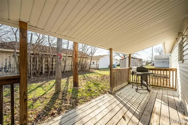 $169,000 | 304 Indiana Avenue, South Roxana, IL 62087