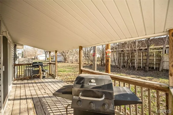 $169,000 | 304 Indiana Avenue, South Roxana, IL 62087