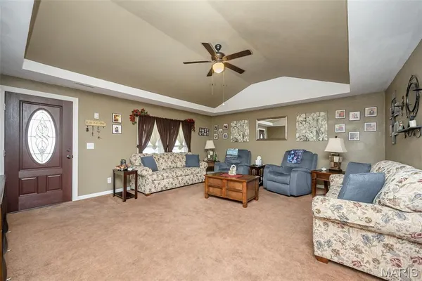 $169,000 | 304 Indiana Avenue, South Roxana, IL 62087