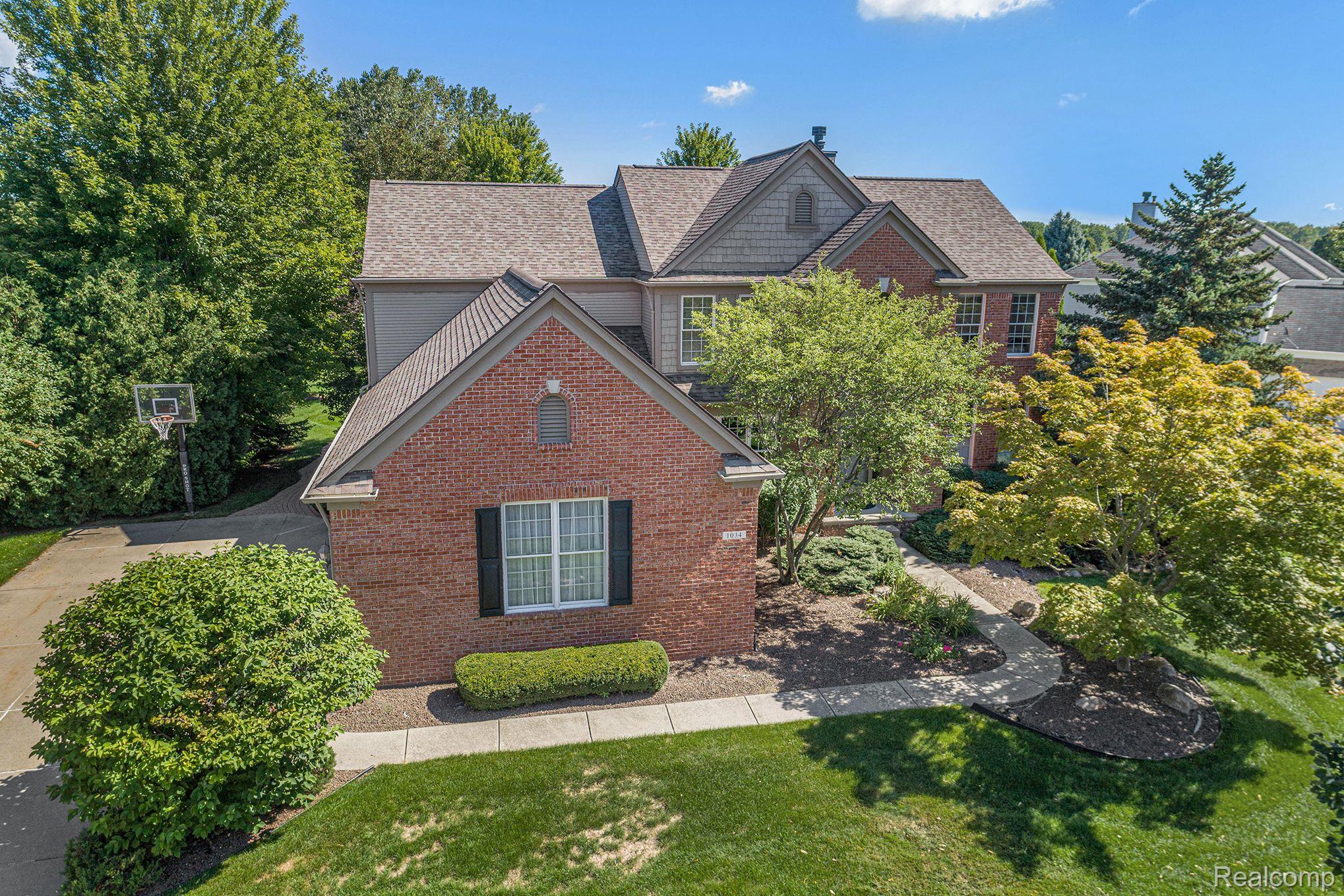 1034 Miners Run Rochester, MI 48306 - Photo 1 of 44 Impressive Curb Appeal