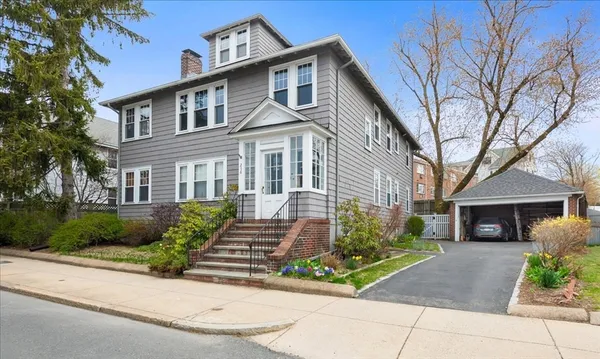 $3,450 | 256 South Huntington Avenue, Unit 2, Boston, MA 02130