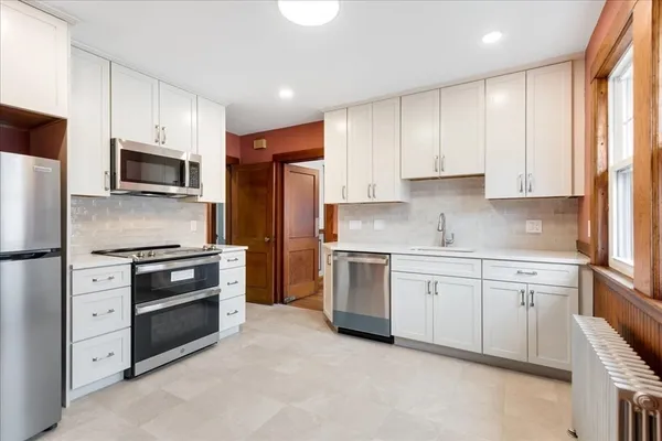 $3,450 | 256 South Huntington Avenue, Unit 2, Boston, MA 02130