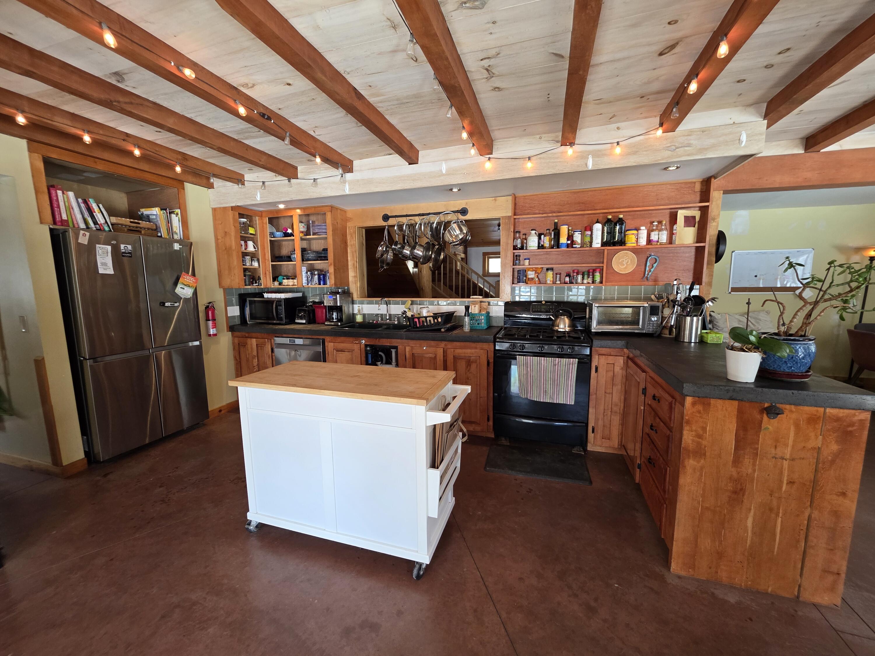 93 Youngtown Road Lincolnville, ME 04849 - Photo 1 of 15 1-print-1000028687