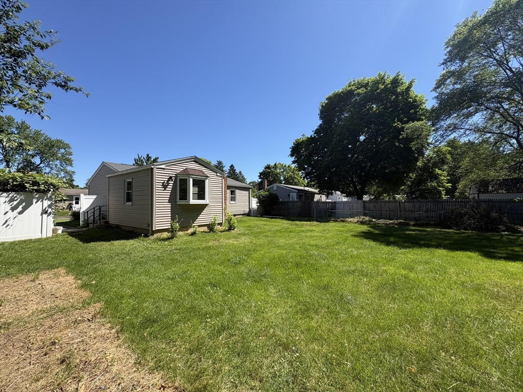40 Partridge Drive Springfield, MA 01119 - Photo 6 of 22