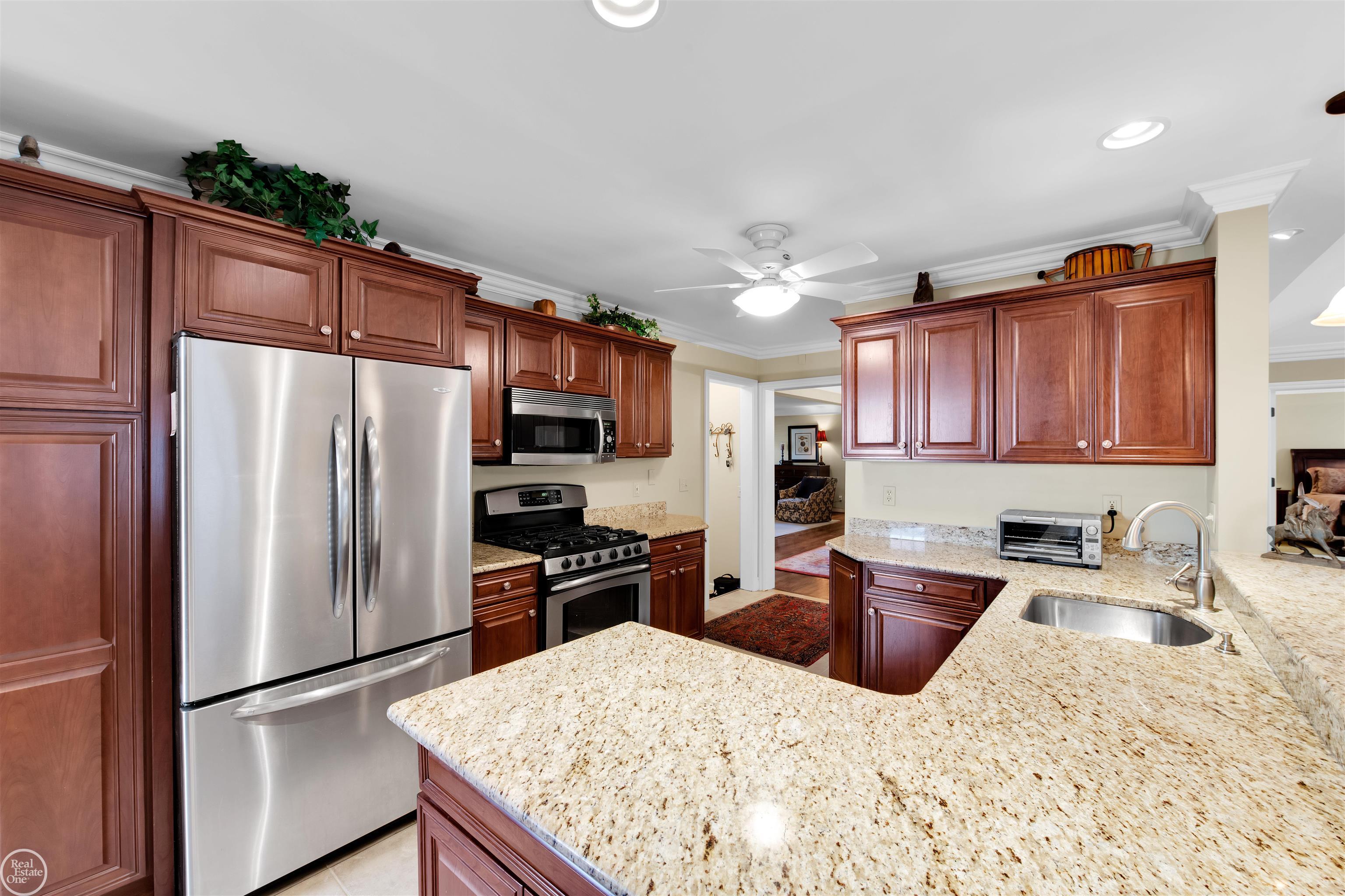 861 Shoreham Road Grosse Pointe Woods, MI 48236 - Photo 14 of 53