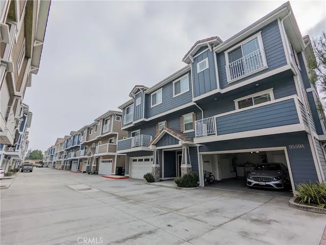 $3,650 | 9559 Firestone Boulevard, Unit A, Downey, CA 90241