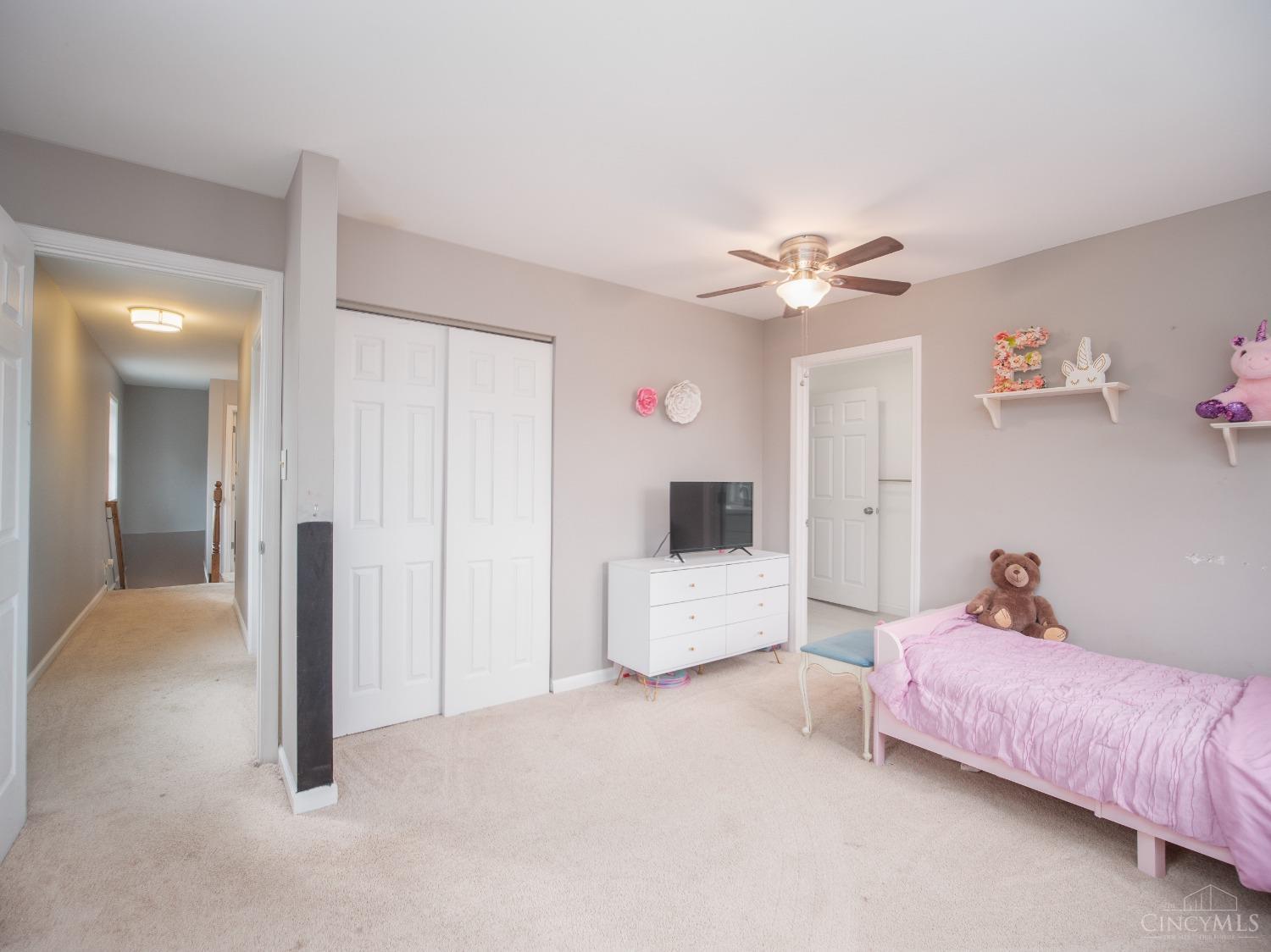 6468 Springdale Road Cincinnati, OH 45247 - Photo 19 of 35