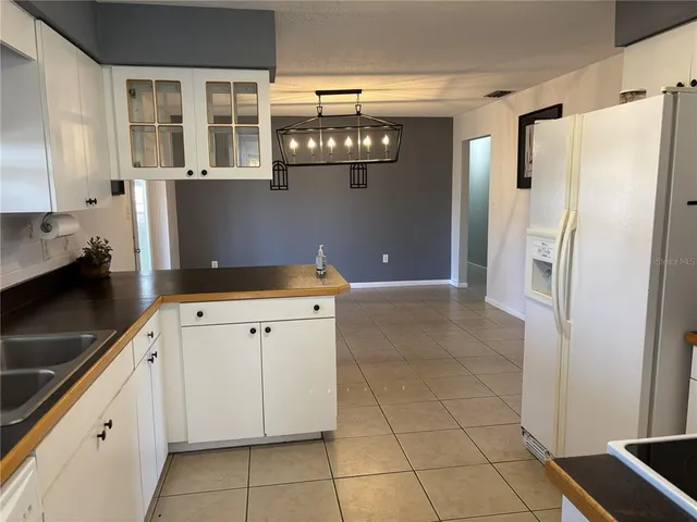 $2,350 | 6106 Lawncrest Place, Dover, FL 33527