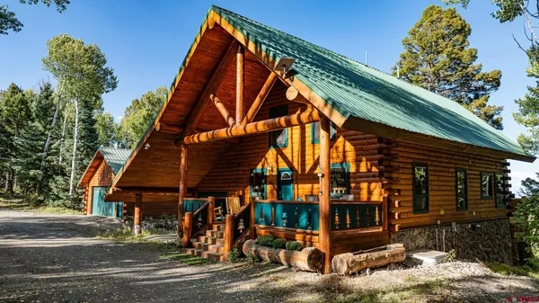 an outdoor view of a house