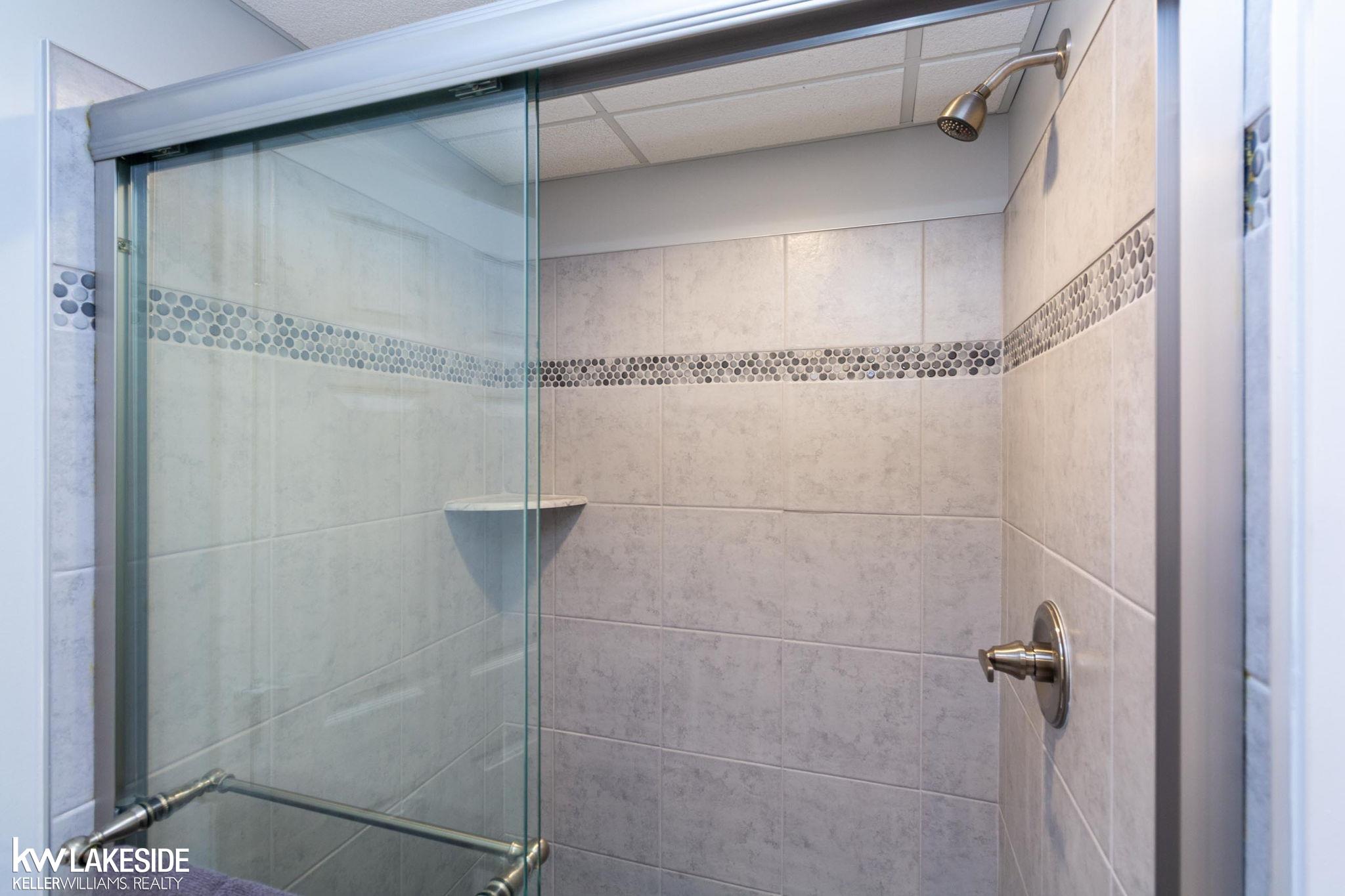 2925 Manorwood Road Troy, MI 48085 - Photo 47 of 70 50184901-e691d1c7-db43-4a12-9c1e-cea8728acab2.JPG