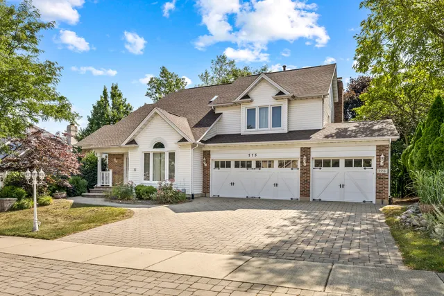 $740,000 | 775 Harmon Boulevard, Hoffman Estates, IL 60169