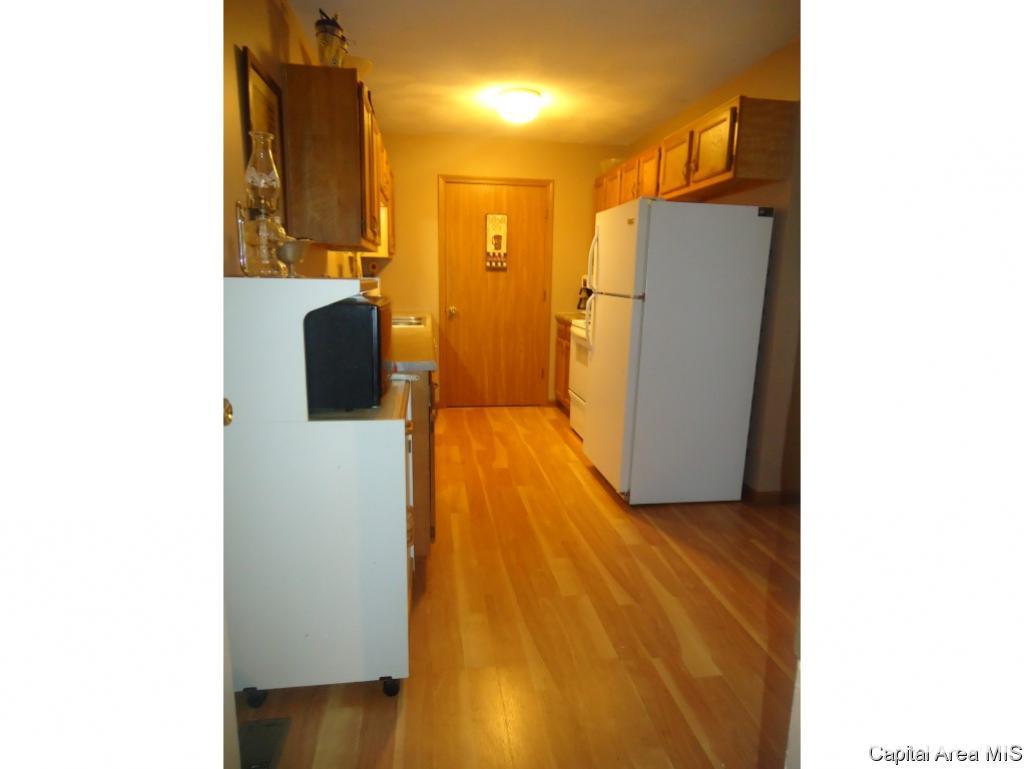 1920 Skipton Road Springfield, IL 62702 - Photo 4 of 12