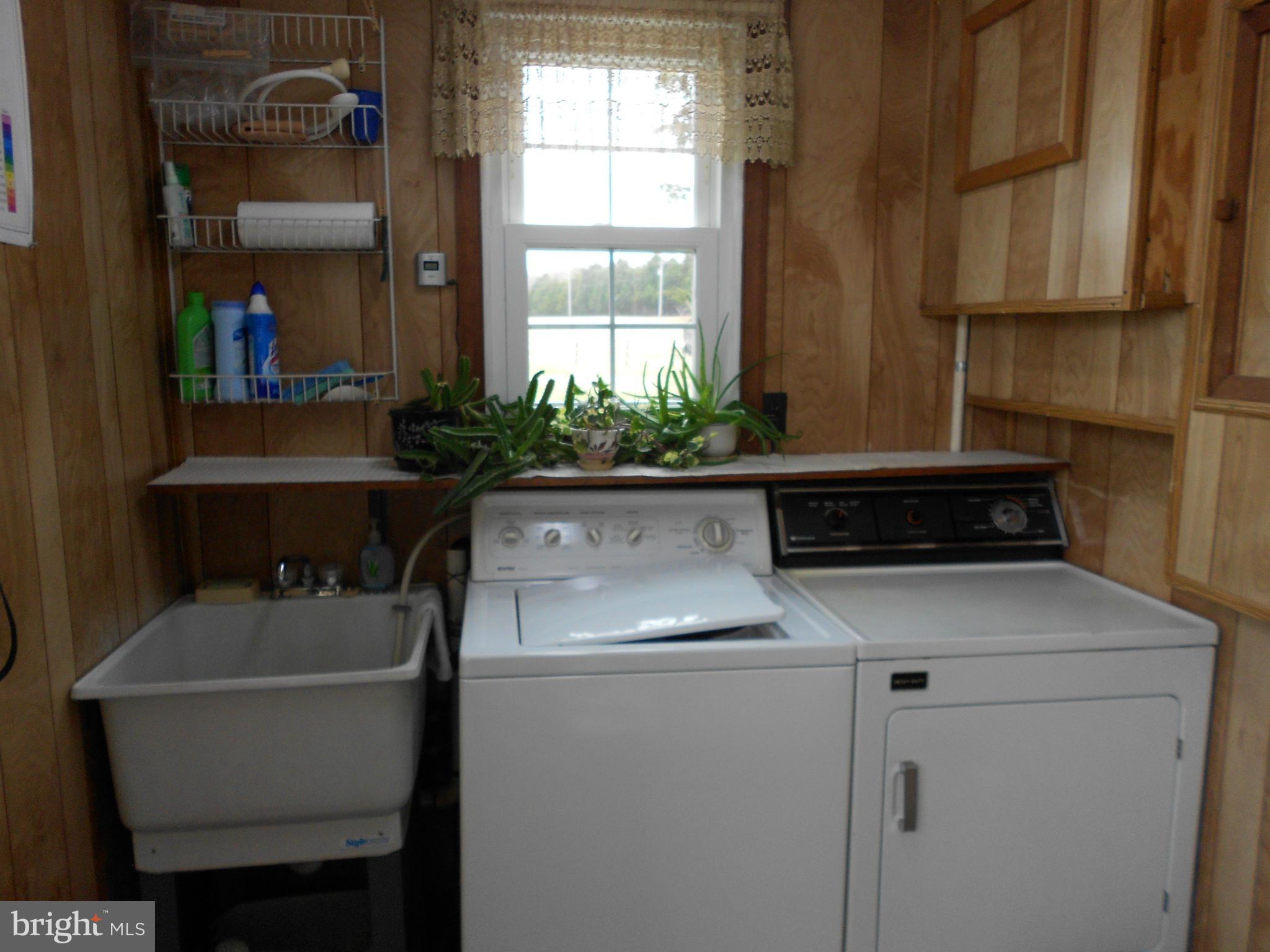 14191 Goldvein Road Goldvein, VA 22720 - Photo 20 of 27 a kitchen with a sink and a window