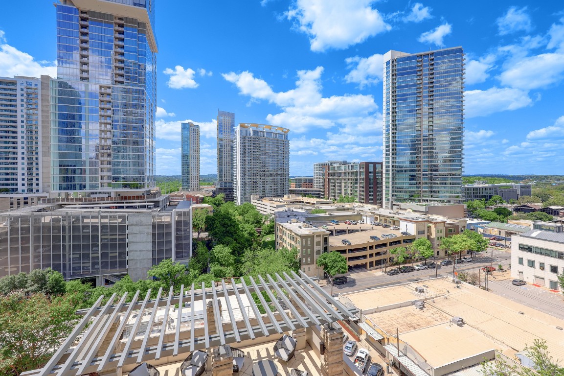 360 Nueces Street, Unit 1116 Austin, TX 78701 - Photo 24 of 33 a view of a patio with a yard
