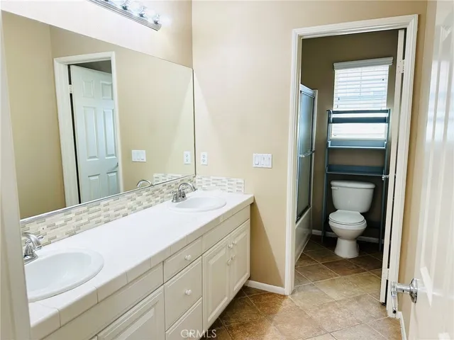 a bathroom with a toilet