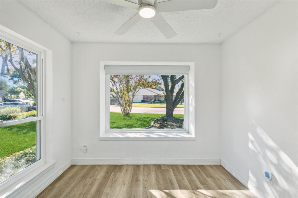 849 North Riverside Drive Grapevine, TX 76051 - Photo 11 of 29
