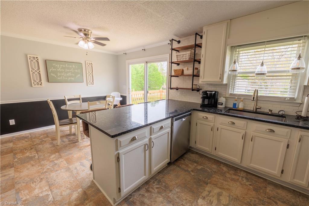 6102 Hunters Ridge Drive Lexington, NC 27295 - Photo 10 of 36 Gallery Image 10