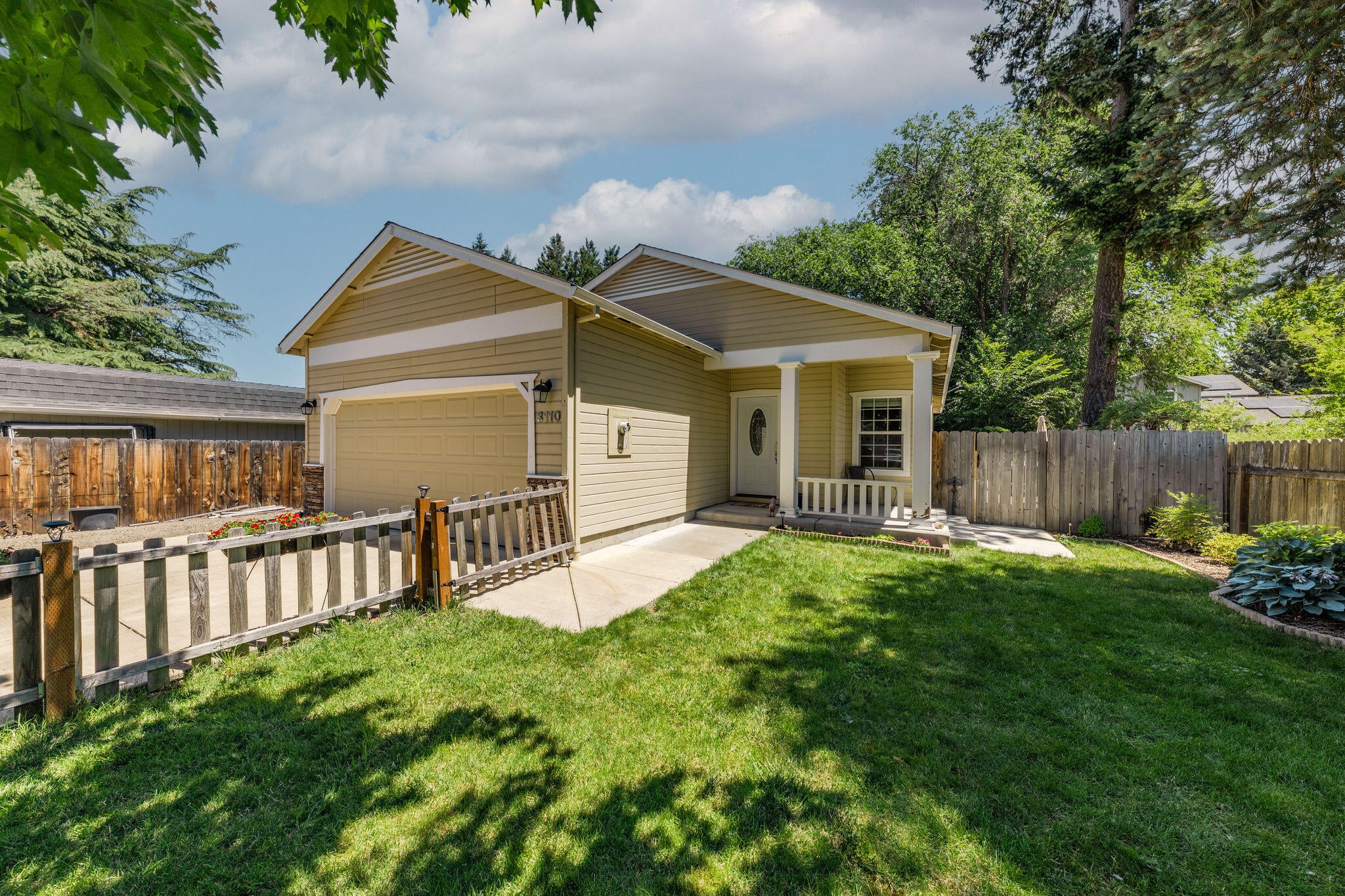 3110 Bursell Road Central Point, OR 97502 - Photo 2 of 32 HD-30