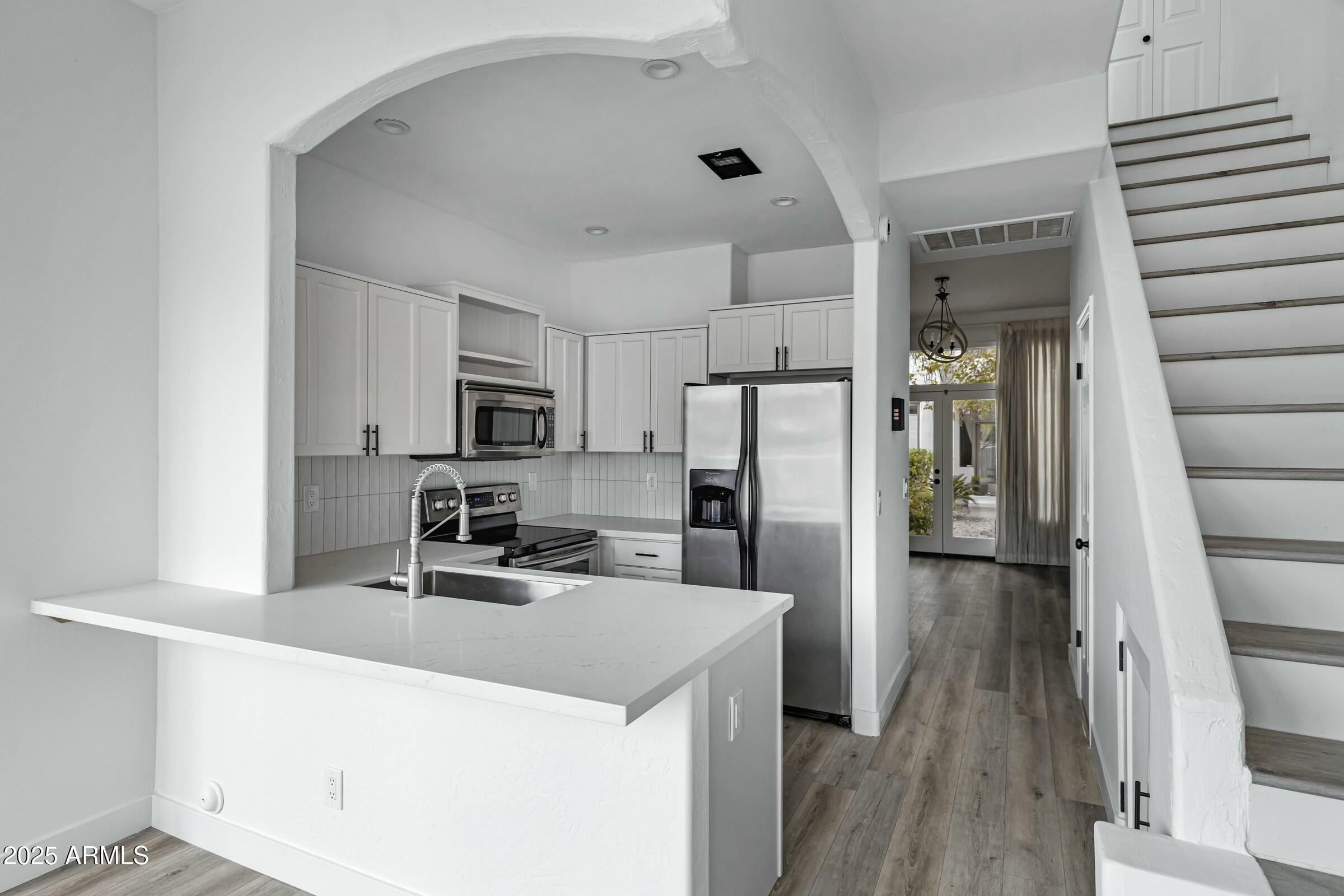 4955 East Indian School Road, Unit 5 Phoenix, AZ 85018 - Photo 11 of 42 tempImagesCWAB3
