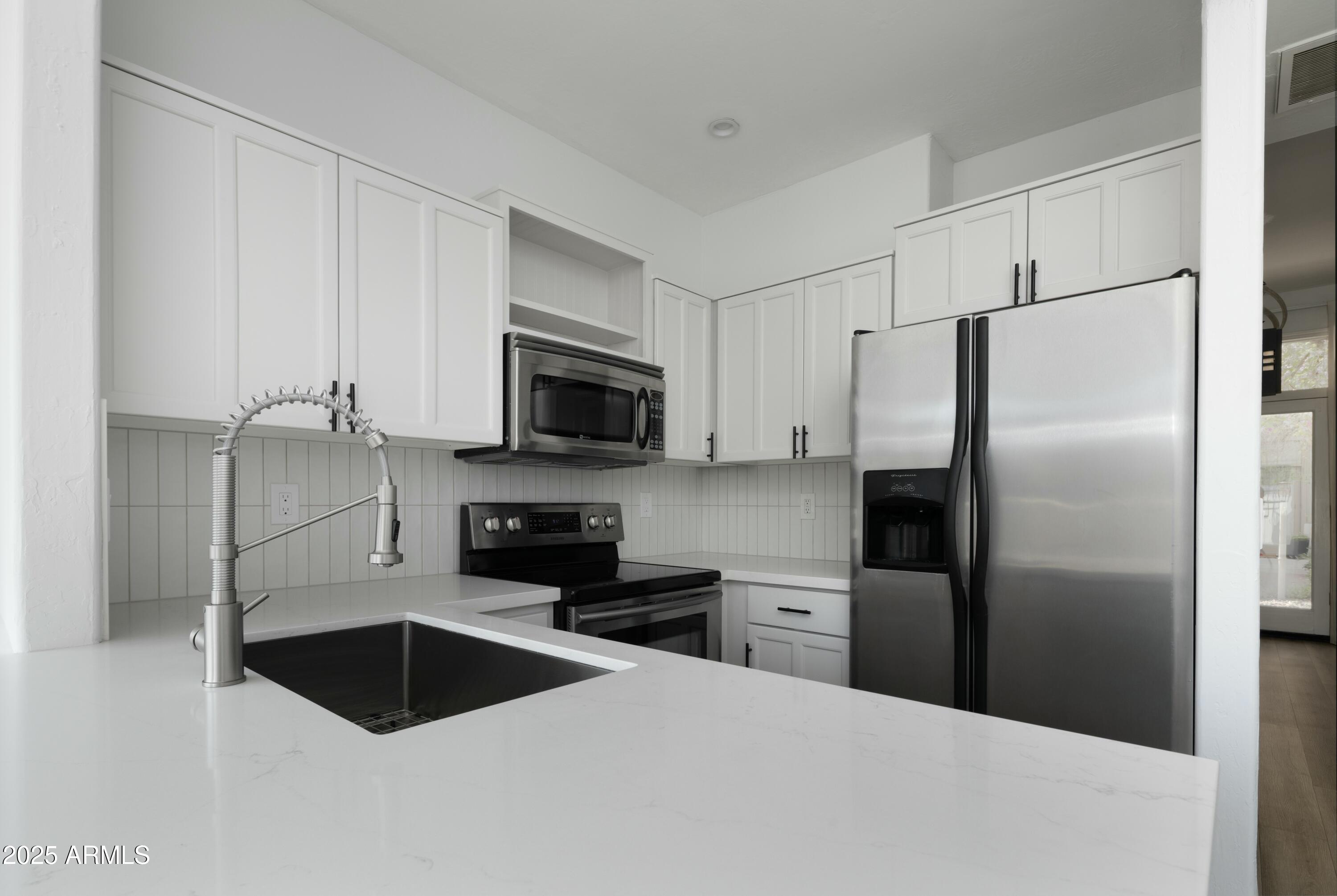 4955 East Indian School Road, Unit 5 Phoenix, AZ 85018 - Photo 7 of 42 tempImagenZF7wm