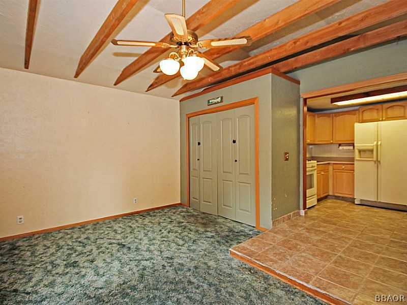 598 Riverside Avenue Sugarloaf, CA 92386 - Photo 9 of 25 Dining Room.