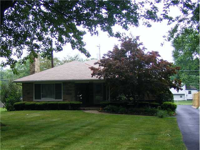 1033 McNaughten Road Columbus, OH 43213 - Photo 1 of 13 Gallery Image 1