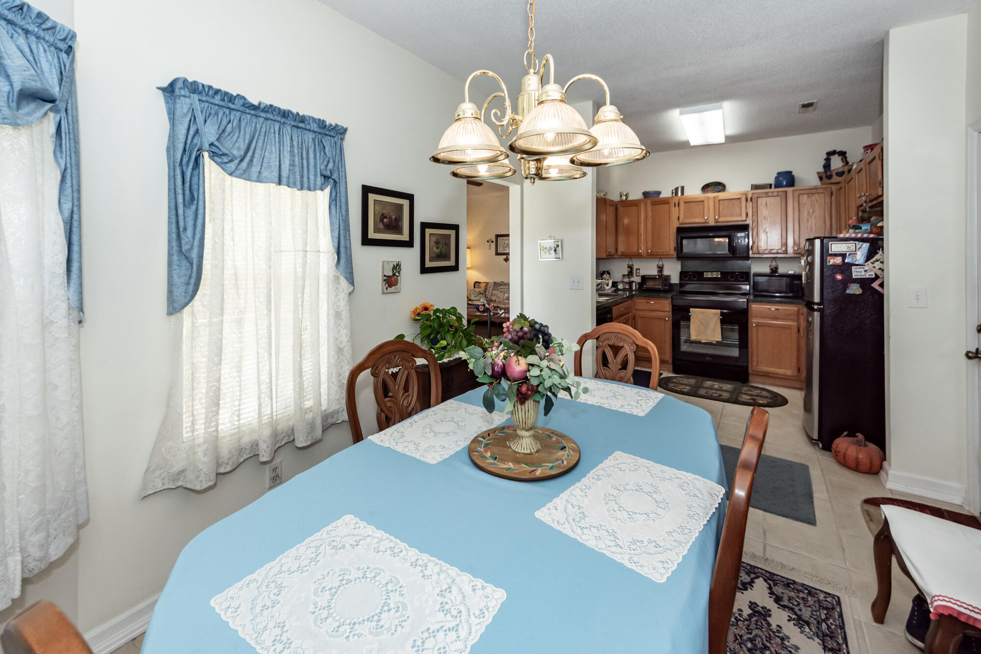 117 Coventry Road Summerville, SC 29486 - Photo 9 of 30 09