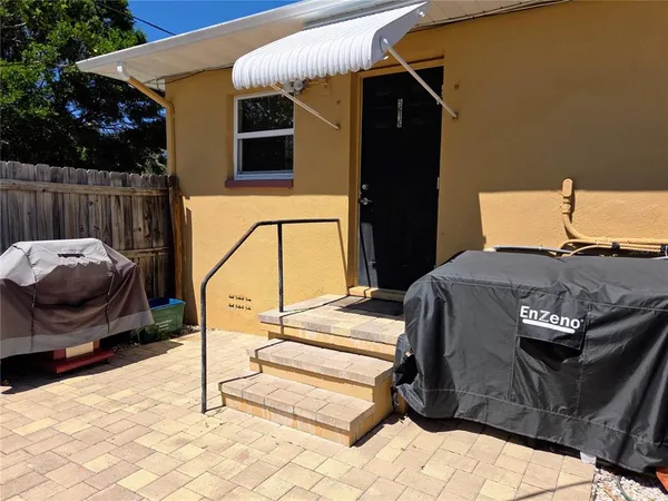 $1,800 | 5616 27th Avenue South, Unit 5616, Gulfport, FL 33707