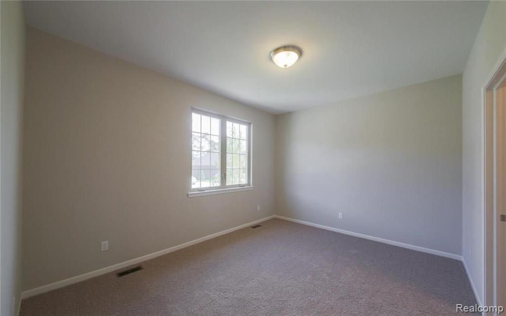 5477 Woodfall Road Clarkston, MI 48348 - Photo 6 of 31