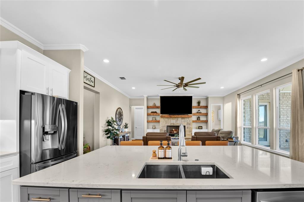 2011 Perkins Weatherford, TX 76088 - Photo 11 of 38