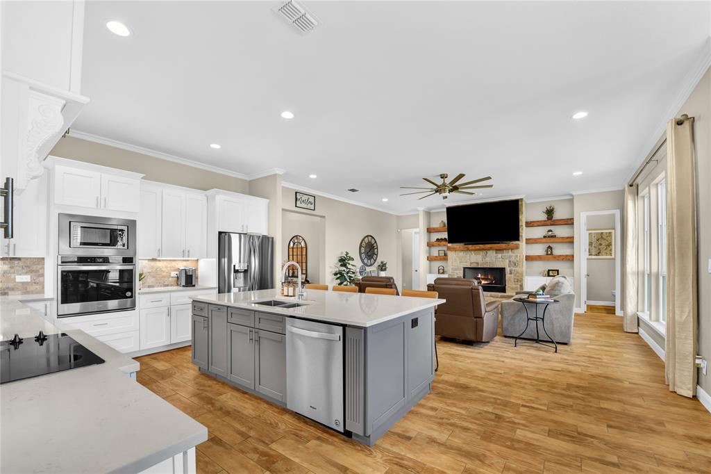 2011 Perkins Weatherford, TX 76088 - Photo 12 of 38