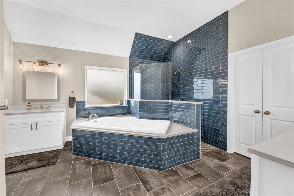 2011 Perkins Weatherford, TX 76088 - Photo 18 of 38