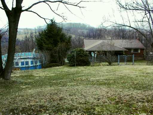 9 Thomas Road Washington, PA 15301 - Photo 3 of 6