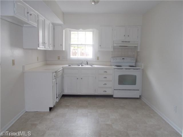 4809 Tower Road Greensboro, NC 27410 - Photo 6 of 14 Interior Space/Layout.