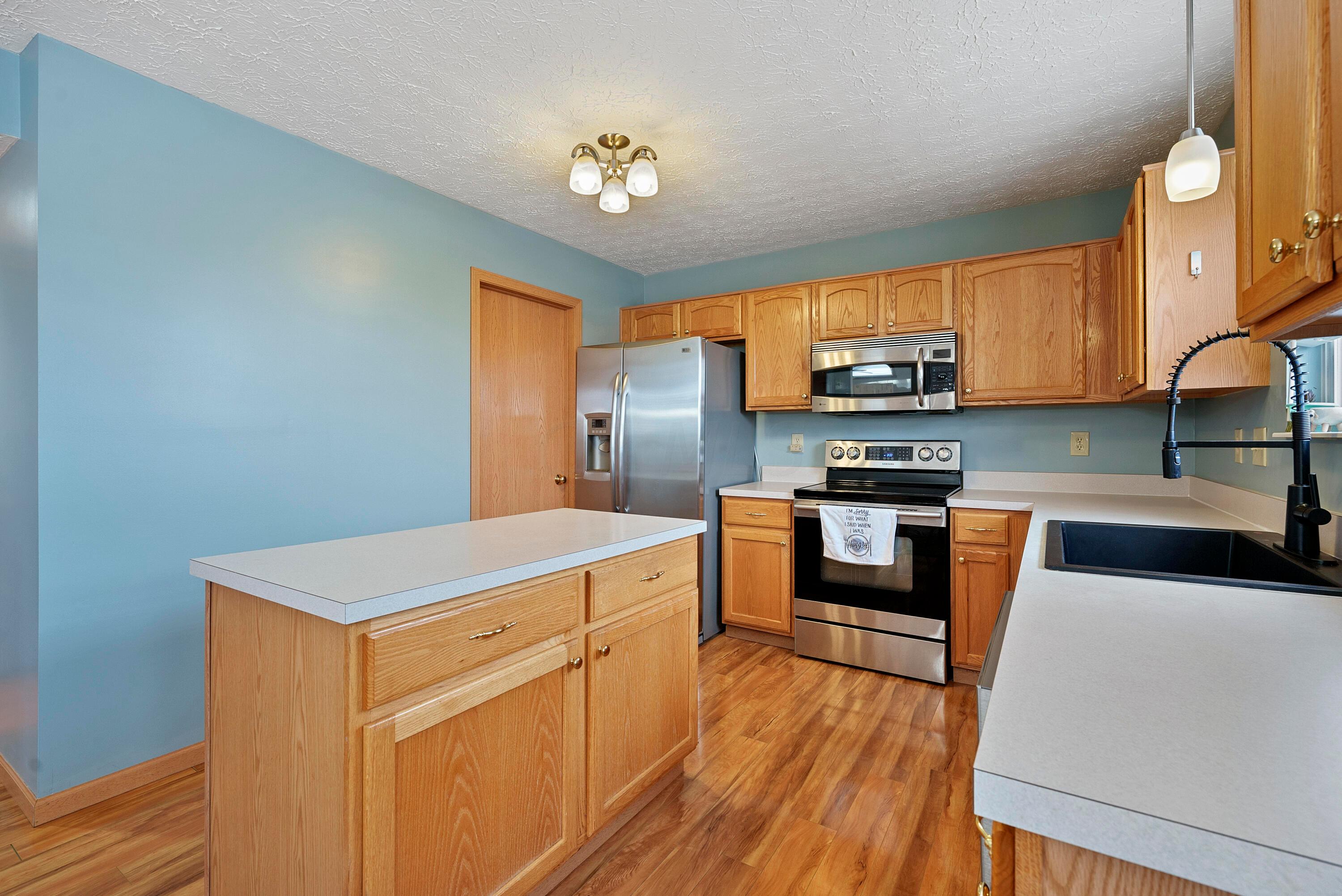 8383 Rodebaugh Road Reynoldsburg, OH 43068 - Photo 11 of 32 DSC06754
