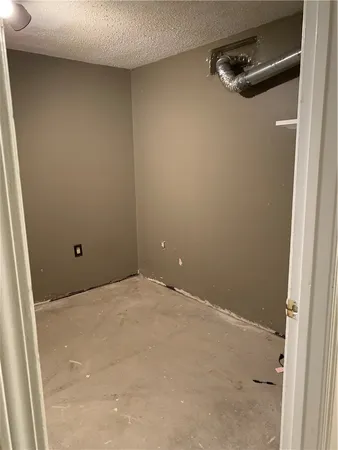 $1,950 | 200 Post Road, Unit 208, Warwick, RI 02888