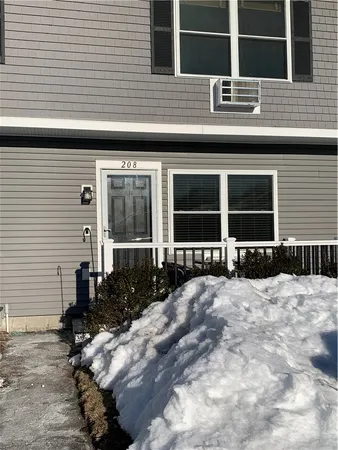 $1,950 | 200 Post Road, Unit 208, Warwick, RI 02888