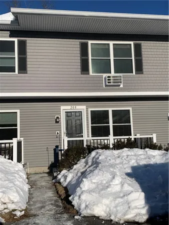 $1,950 | 200 Post Road, Unit 208, Warwick, RI 02888