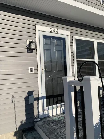 $1,950 | 200 Post Road, Unit 208, Warwick, RI 02888