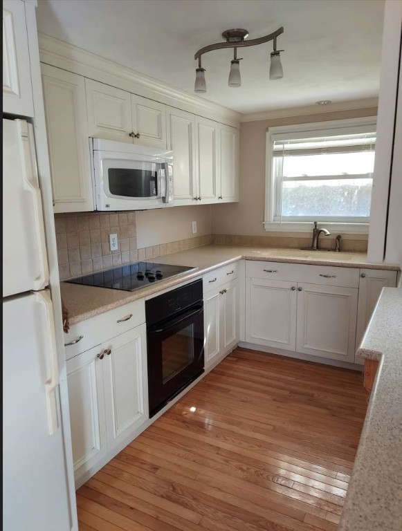 911 E Road Tiverton, RI 02878 - Photo 12 of 20