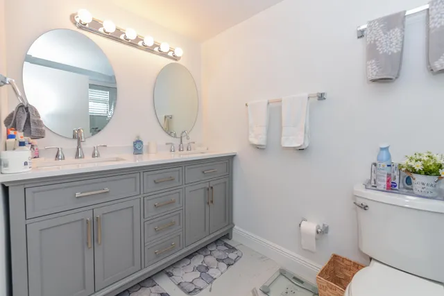 $400,000 | 2860 South Ocean Boulevard, Unit 202, Palm Beach, FL 33480