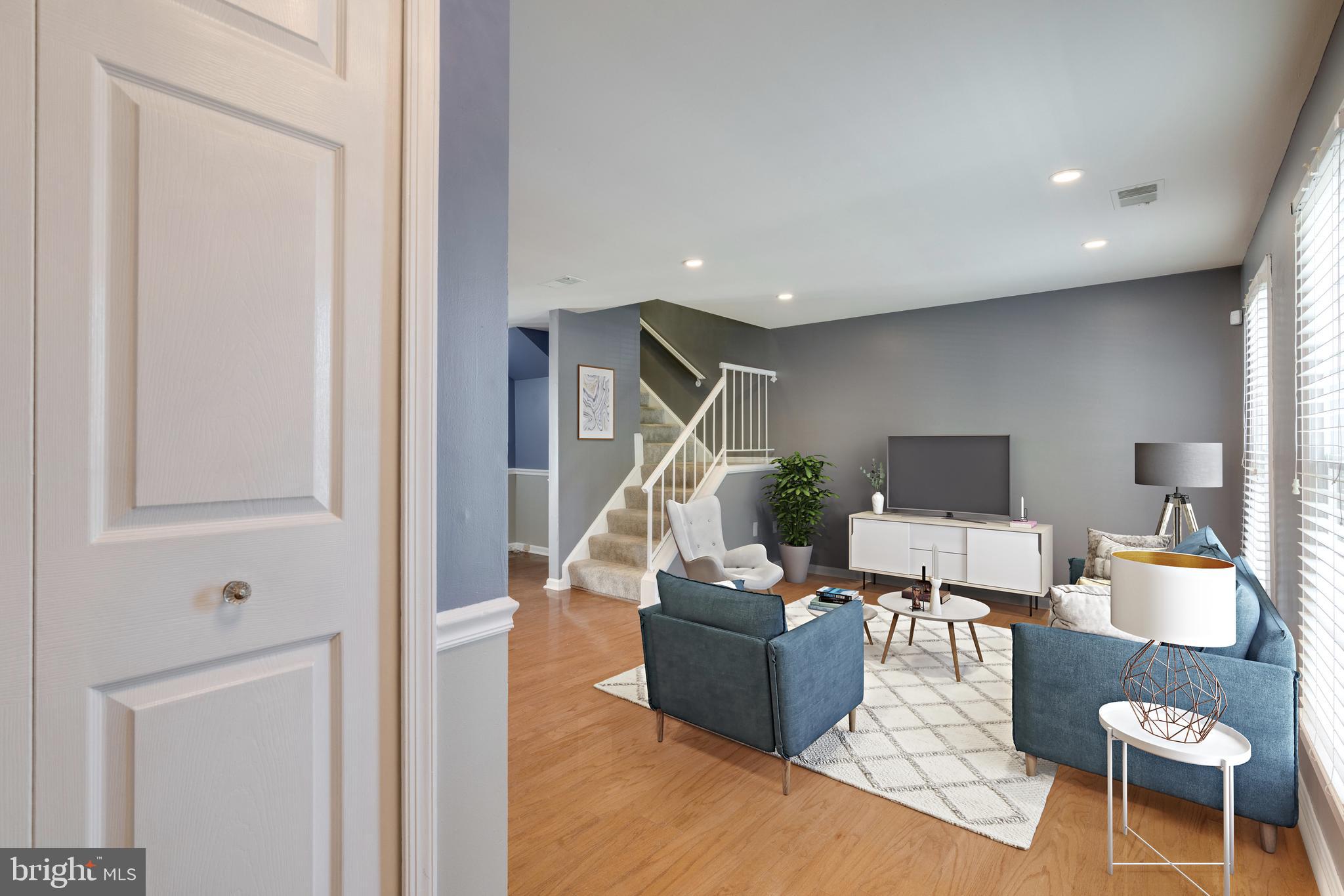 8021 Edinburgh Drive Springfield, VA 22153 - Photo 2 of 17 Welcoming Living Room